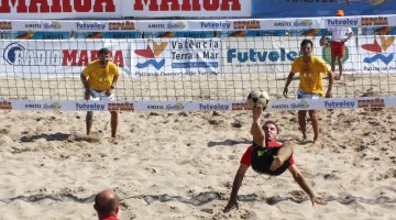LLEGA EL ESPECTACULO FUTVOLEY A LA PLAYA DE VALENCIA