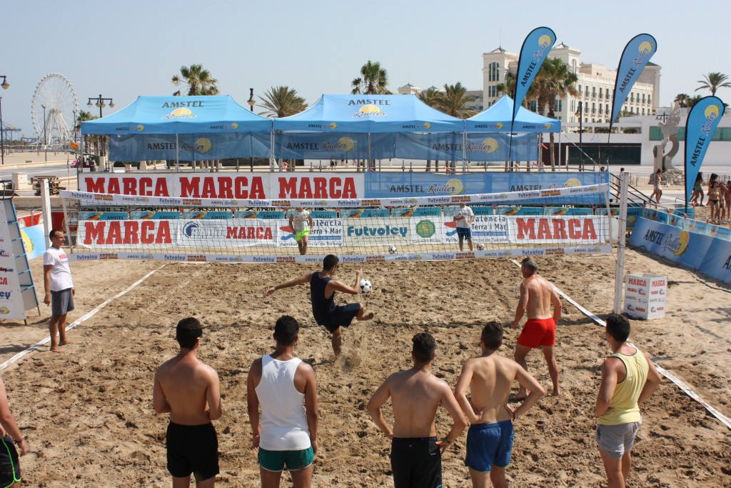 ENTRENAMIENTOS Y CURSOS PREVIOS AL INICIO DEL XVII OPEN CULLERA DE FUTVOLEY